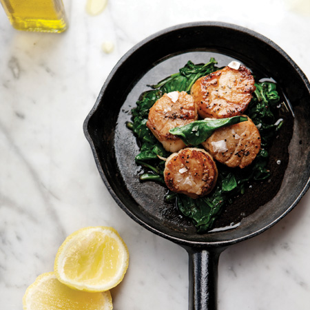 Cast-Iron Sea Scallops with Spinach and Mushrooms 