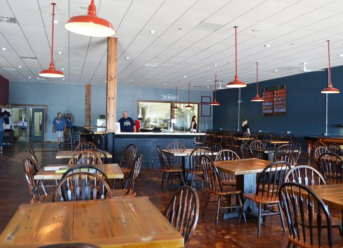 interior of third wheel brewing in st. peters