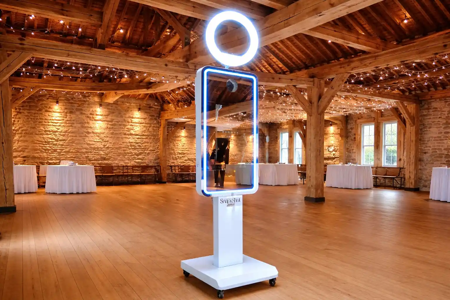 Photobooth Specchio Elegance Snap&Shot Photobooth in Svizzera romanda, modello consigliato, equilibrio perfetto tra comfort, presenza ed esperienza