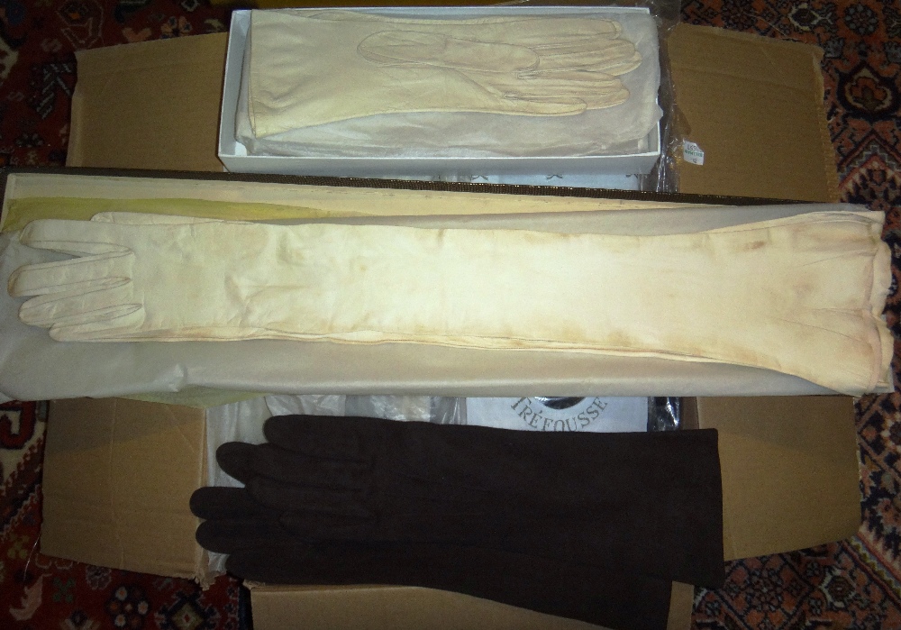 A large quantity of early 20th century and later lady's gloves.