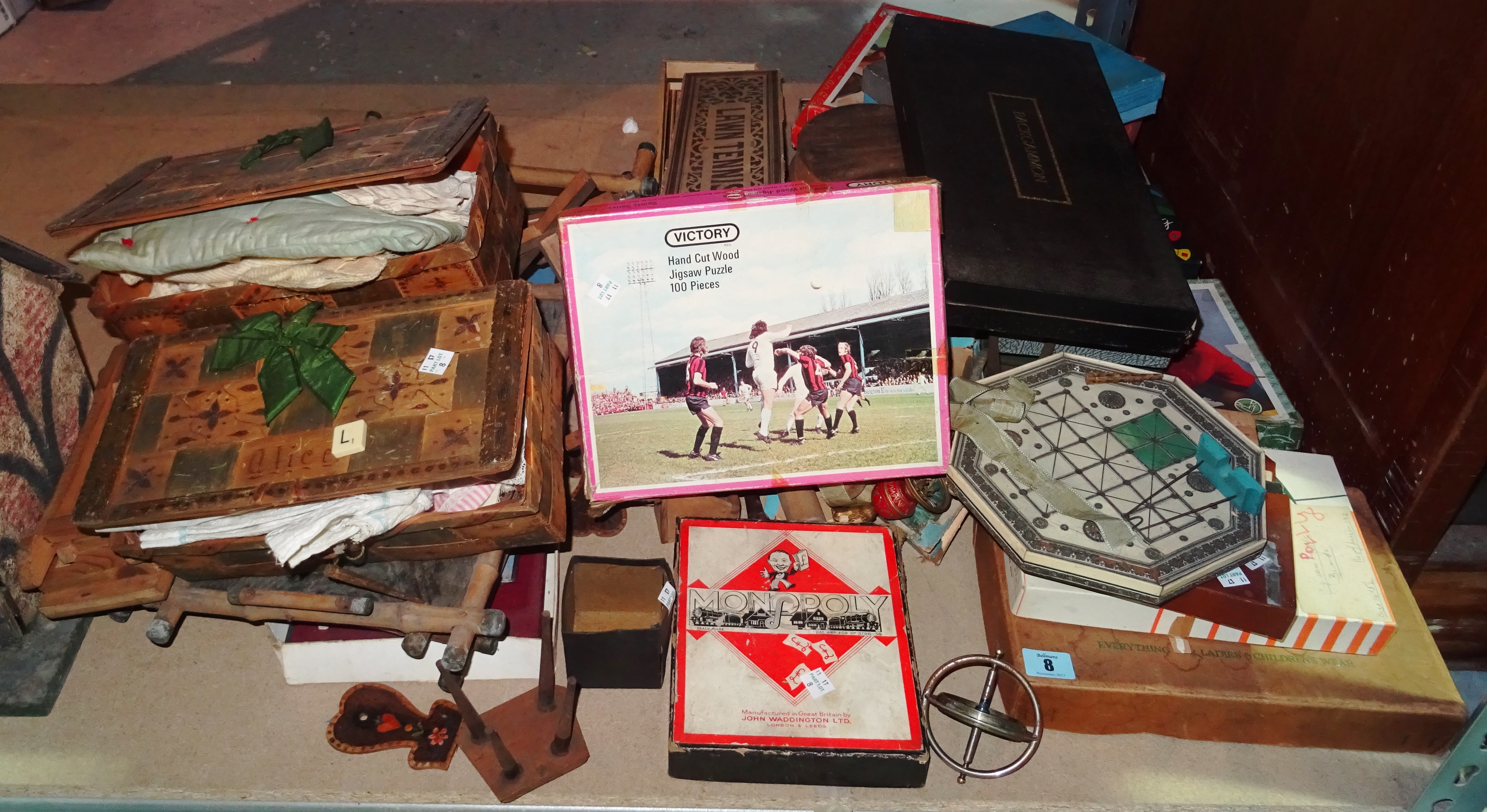 A large quantity of late 19th century and early 20th century board and tabletop games (qty). S1
