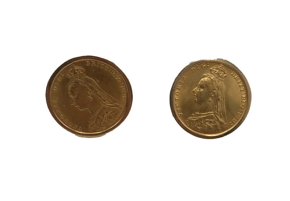 A PAIR OF QUEEN VICTORIA 1892 GOLD SOVEREIGN CUFF LINKS