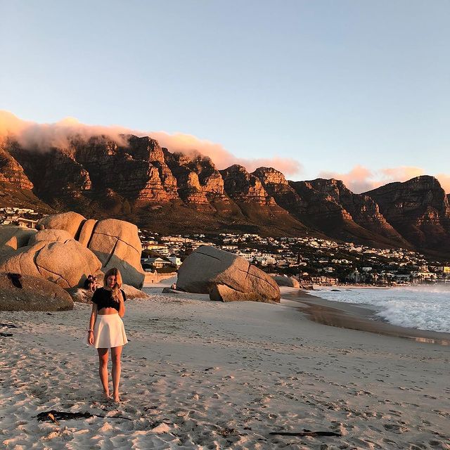 CAPETOWN ❤️
#southafrica#mothercity#cpt#capetown#natureart#ocean#vacations#happytime#positivemind#summer#beautifulplace#inlove#nakdfashion