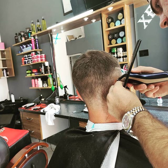 Balkan haircut 
S/O @leandro.a._