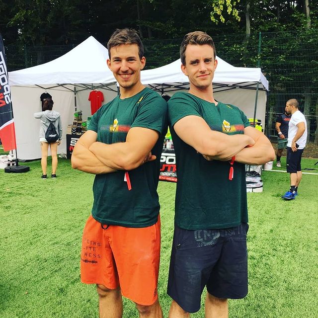 Erster Crossfit Wettkampf in da bookz beim Belgian Throwdown. Kurzfristig eingesprungen, kaum Vorbereitung gehabt, aber eine Menge Spaß. 
Danke an @linaschlie_ , @sarah_rier und @wowa.stag fürs anfeuern und die tollen Bilder❤.
Vielen Dank an @trierscrossfinest für den Support, das Essen, die Tipps!!
Und besonders natürlich an @der_dehner . Echt mega Leistung von dir und Danke fürs pushen! Nächstes Jahr sind wir stark und machen das nicht so kurzfristig 🤣

#btd #btd2019 #belgianthrowdown #belgium #crossfit #sport #training #workout #comp #competition #friends #goodtime #hwpo #igers #rouge #sweat #goodlife #insta #instadaily #motivation #amazing #trip #wod