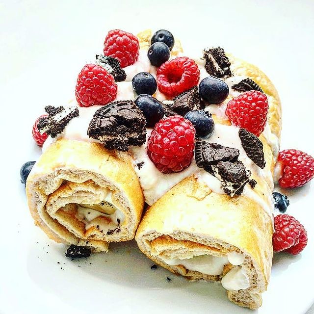 Sunday...time for some protein french toast rolls. 
#sunday #breakfast #fitness #fitfam #food #foodblogger #foodie #fruit #raspberry #oreo #cookie #yummy #protein #weekend #goodmorning #trier #instafit #foodlover #pic #picoftheday #like #love #toast #french #igers #tasty #instafood #goodlife #follow #eat