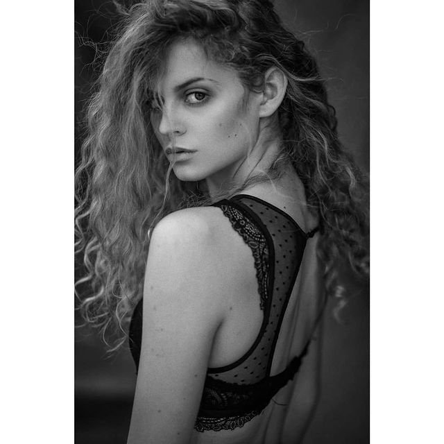 @alexander_boehme .
.
.
#modelling #model #photography #photographer #photooftheday #curls #woman #curlyhair #hair #style #sensual #sensualart #colorful #editorial #discoverportrait #artofvisuals #createcommune #fashioneditorial #fashion #highfashion #justgoshoot #marvelous_shots #createexploretakeover #edgy #studio #visualgang #vscocam #vscomag #dance #castmefab