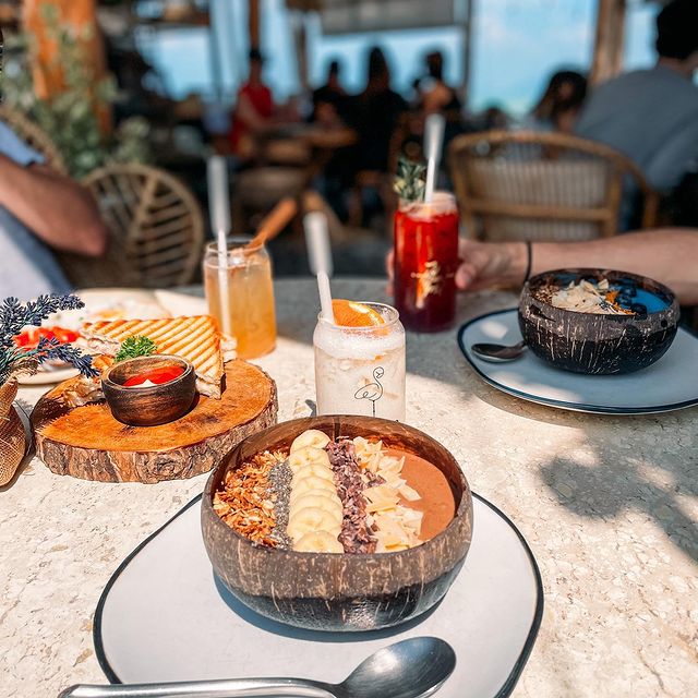 When was the last time you did something for the first time? 🤍

#balibowls #islandfeeling #islandvibes #summer #breakfast #breakfastgoals #breakfastlover #balibowlsandsmoothies #islandliving