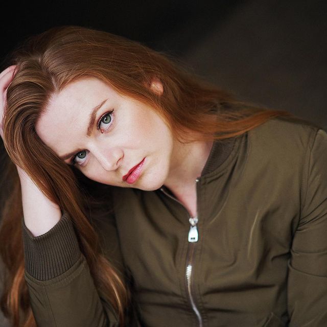 Ich wünsche euch einen guten Start in meine Lieblingsjahreszeit 🍂 #herbstanfang 
.
Photo by lovely @ilushina_sasha 
.
.
#actress #voiceactress #schauspielfotografie #headshot #favouriteseason #autumn #autumnlover #greeneyes #redhair #longhair #herbstfarben #porcelainskin #berlinmitte #schauspielerin #synchronsprecher #castingphoto #ilushina_sasha