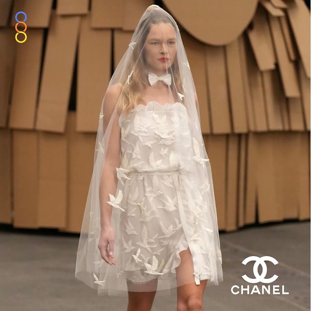 Anna closing the Chanel haute couture 2023 show 💃🏻✨

Talent @annaewers For @chanel

#Anna #AnnaEwers #Chanel #Show #Paris #HauteCouture #2023 #enziom #scouting #getscouted #modelbooking #talentbranding #100connected