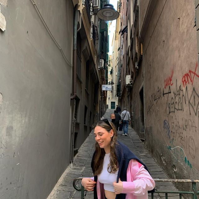 out in the streets 🤭
#italy #vacay