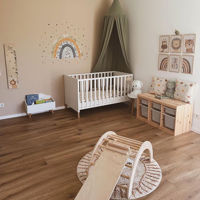 Kidsroom✨🧸 

_______________________________
#babyzimmer #kinderzimmer #babyroom #babyboy #hausbau #neubau #bauherren #interiordesign #interior #interiorinspo #babyzimmerdeko #babyzimmerinspiration #kinderzimmerideen #babybett #kidsroomdecor #kidsroominspo #homeinspo #homeinterior #interiorandliving #hausbauideen #modernhome #babyboy #inneneinrichtung #stadtvilla #homedecor #homedesign #babyzimmerdeko #family