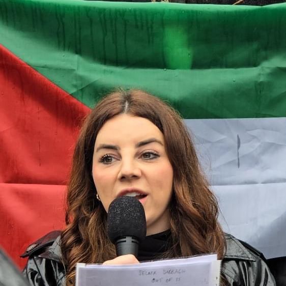 Still on social media hiatus but I read a piece by the British-Palestinian author, Isabella Hammad, at a vigil for Palestinian writers and journalists who have been killed in Gaza outside the London Book Fair in Kensington. The vigil was organised by @bookworkers4pal 

Thank you to @hamzajahanzebuk for capturing part of the reading. 

Free Palestine 🇵🇸