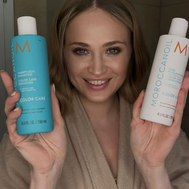 Schau, wer gerade aus dem Salon kommt – strahlend und voller Glanz dank Moroccanoil Color Care und dem revolutionären Treatment Light! Diese Produkte sind nicht nur cool, sie sind ein absolutes Must-Have für alle, die ihr Haar lieben und pflegen wollen. Mit Moroccanoil Color Care bleibt deine Haarfarbe frisch und lebendig, während das Treatment Light für eine federleichte Textur sorgt, die einfach unschlagbar ist. Also gönn dir das Beste für dein Haar und fühl dich wie ein Star, jeden Tag!

#MoroccanoilMagic #ColorCare #TreatmentLight #HairGoals #SalonFresh #HaircareEssentials #GlamourousHair #LuxuryHaircare #HairInspiration #HealthyHair #HairTransformation #UGC #UGCCreator