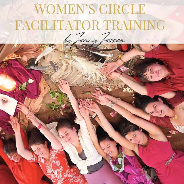 Impressions of a transformative women’s circle facilitator training I held @patrick_broome_yoga this year. It’s been such an honor and I am feeling so proud to have birthed 17 new women’s circles with this new sistertribe into the world 🌹
Beautiful words by our participants:
🌹
