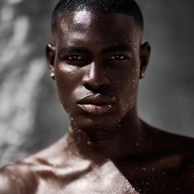 Sunkissed 🐚
#photographer @marieb.photography 
#model @tayocds @icemodelscpt 
#capetown #dubai #shooting #beach #skincare #nikon #dubaiphotographer #malemodel #beauty