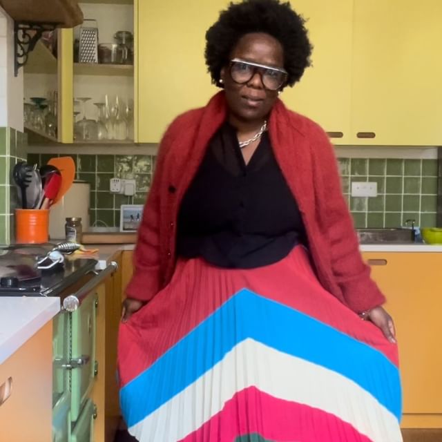 Note to self, always take advice, critique of others with a pinch of salt, would you agree?

#tipoftheday 

#doyou #whatiwore #advice #40s #styleat40 #midlife #nottoself #wearmorecolour #afrohairstyle #fashionover40