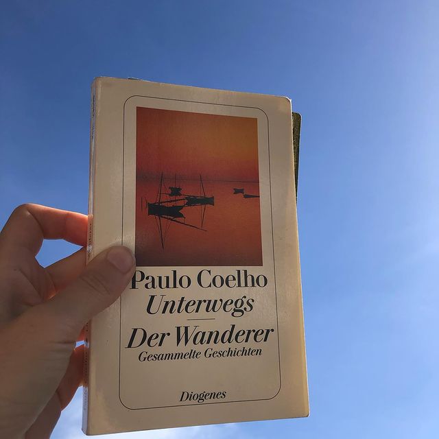 Wanderer

#spring #winter #love #season #sylt #island #landscape #travel #travelblog #wanderfolk #wanderlust #season #beach #strand #sunrise #nordsee #bookstagram #instabooks