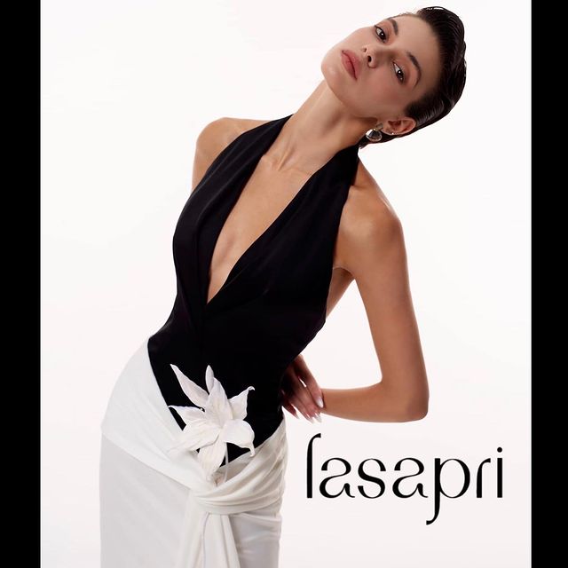 Our stunning model VALERY @ihvaleria 🌹
For @lasapri 📸

Happy Birthday!
Enjoy your day.
We wish the best for you🥳

MA: @modelagentgroup 
Agent: @soldatovanastya 

#model #likesforlike #liketime #instalike #photooftheday #photography #portraitphotography #photo #brand #stylish #style #stylist #makeupartist #casting #castingcall