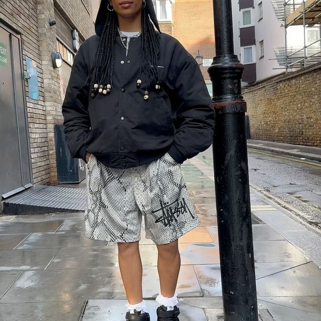 a week of fits :)))))
.
.
.
.
.
.
#streetwearstyle #weeklyfits #dailyfit #fitcheck #stylediary #womensfashion #fyp #unreap #hsstyle #blackcreatives #stussy