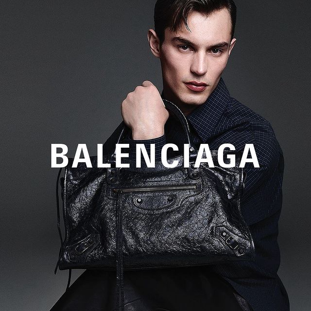 #CAMPAIGN 🚨

#CLIENT : @balenciaga 
#MODEL : @kitbutlerr