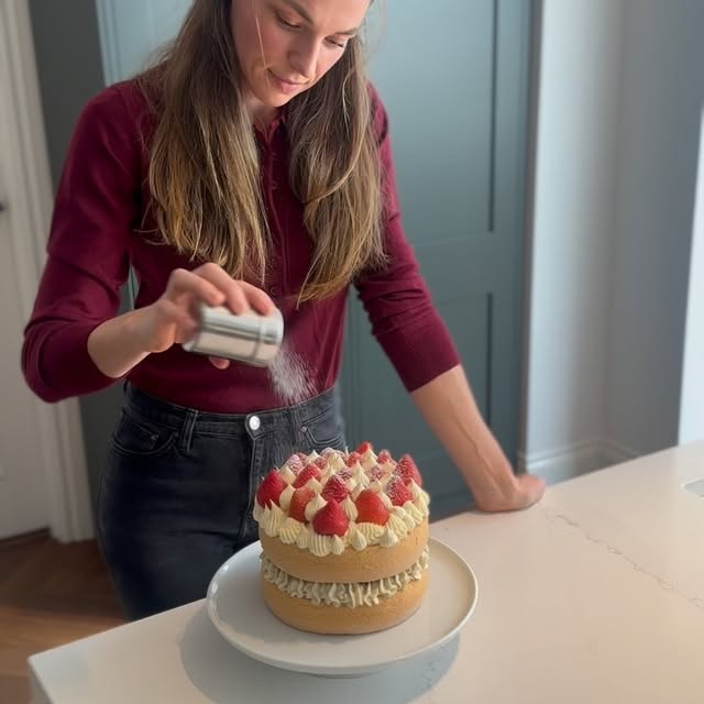 Last week in my kitchen, homemade is the best 👩🏼‍🍳 #madebyme #homemade #cookingfromscratch #lovetobake #lovetocook #kitchen #cooking #baking #bakes #cakes #homebaker #thebest #london