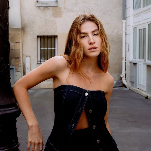 Quelques degrés et de longs collants rouges pour se réchauffer.