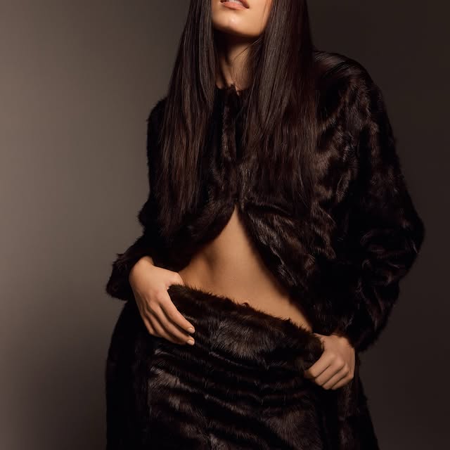 Shot by @ericlamothe.ca 🪐

MUA @vanessa.gnay vanessa.gnay 
Styling @flo.ens 
@foliomanagement