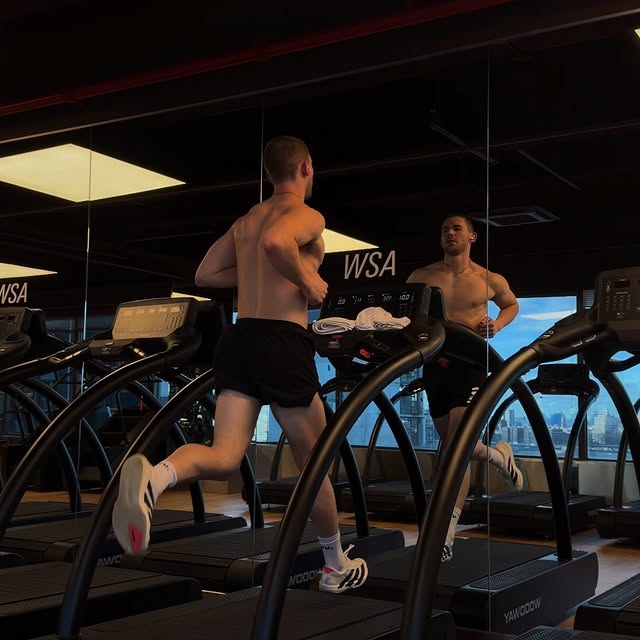 Instagram Profile of ALEX  ROSEN