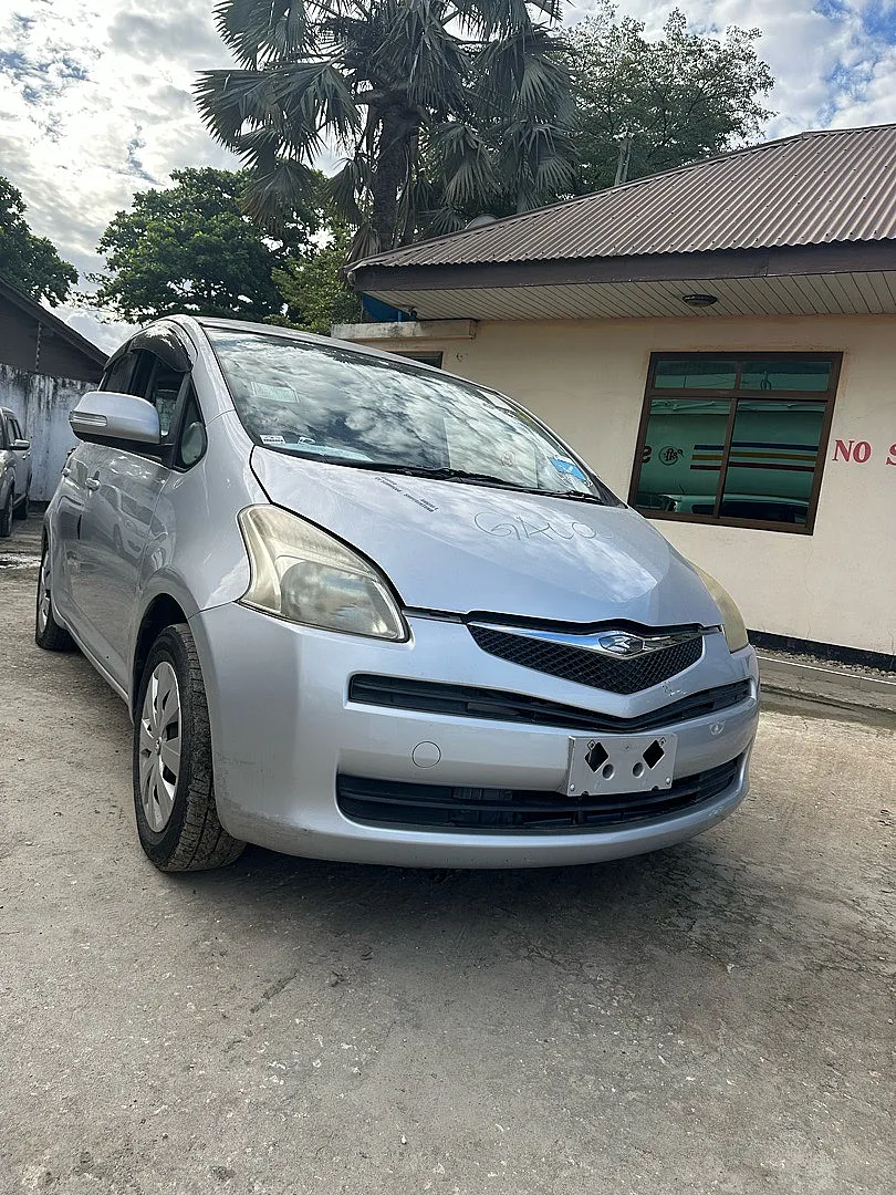 Toyota Ractis Kwa Ajili Ya Watu Wenye Ulemavu/Wheelchair