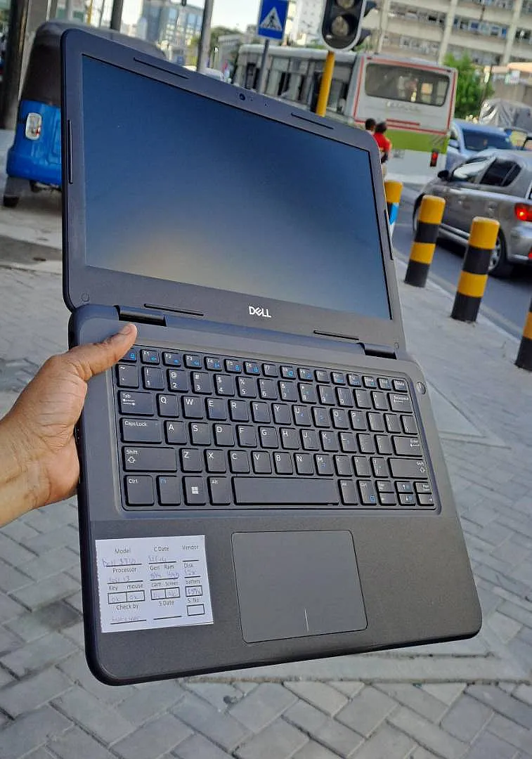Dell Corei7 Pc Ram 4Gb Ssd 256 6 Gen 14 Inch