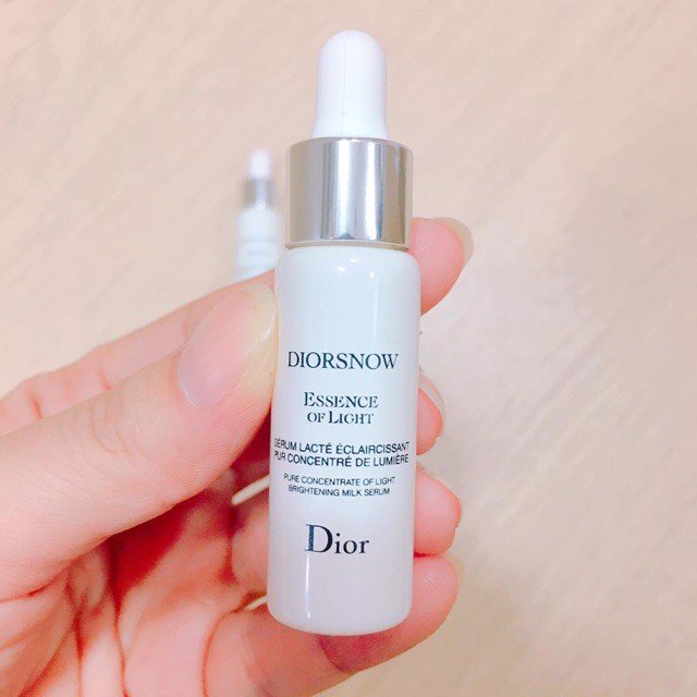 Mỹ phẩm Tester minisize  SERUM DIOR BẢN NÂU E CÓ THÊM VÀI CHAI MINI RỒI  NHA 7ml  Giá đẹp hihi chai full hơn 3 triệu ạ  nên mình mua