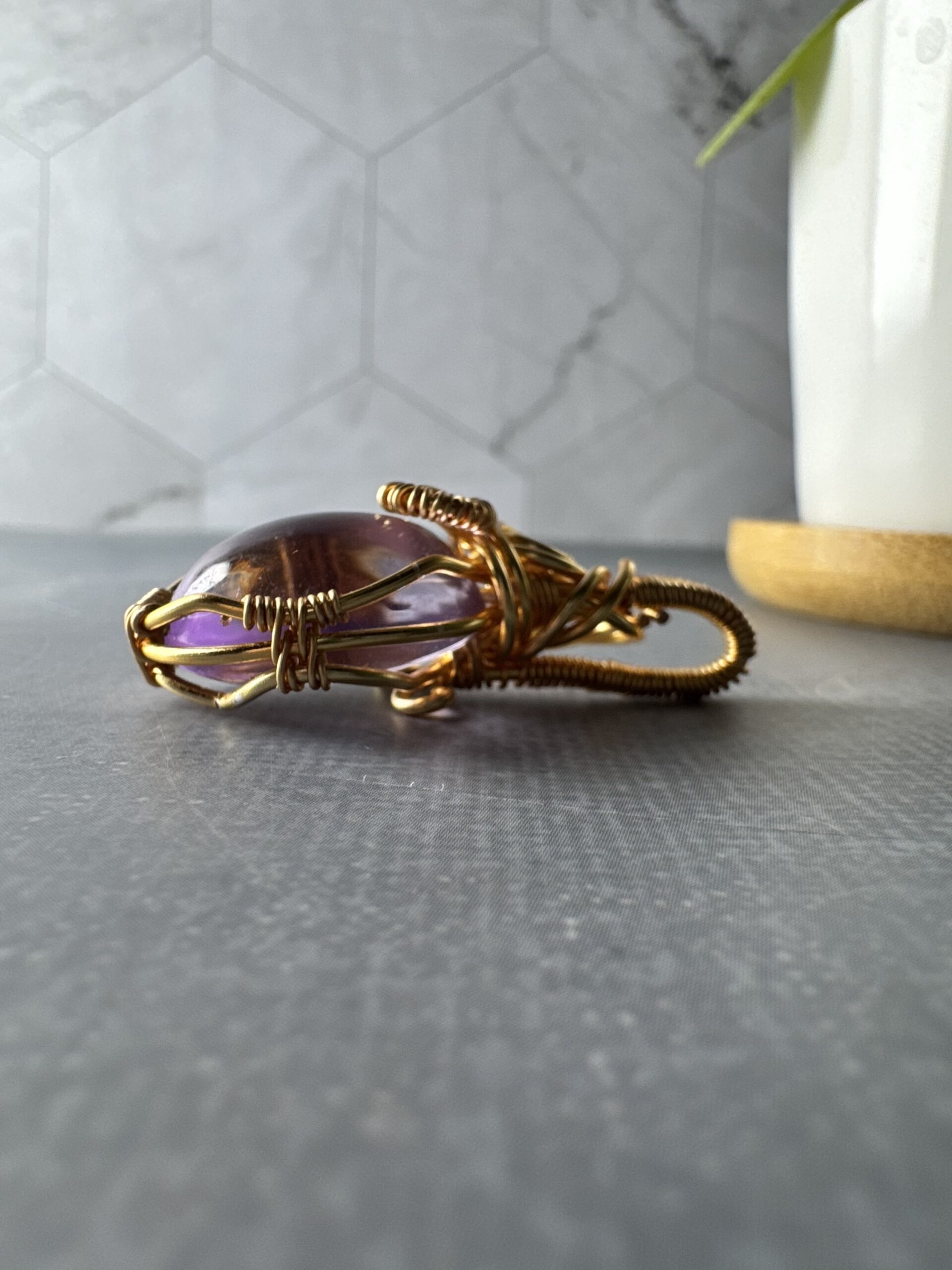 High-Quality Amethyst Wire Wrapped Pendant – Clear Gemstone, Gold-Plated Artistic Design - Image 5