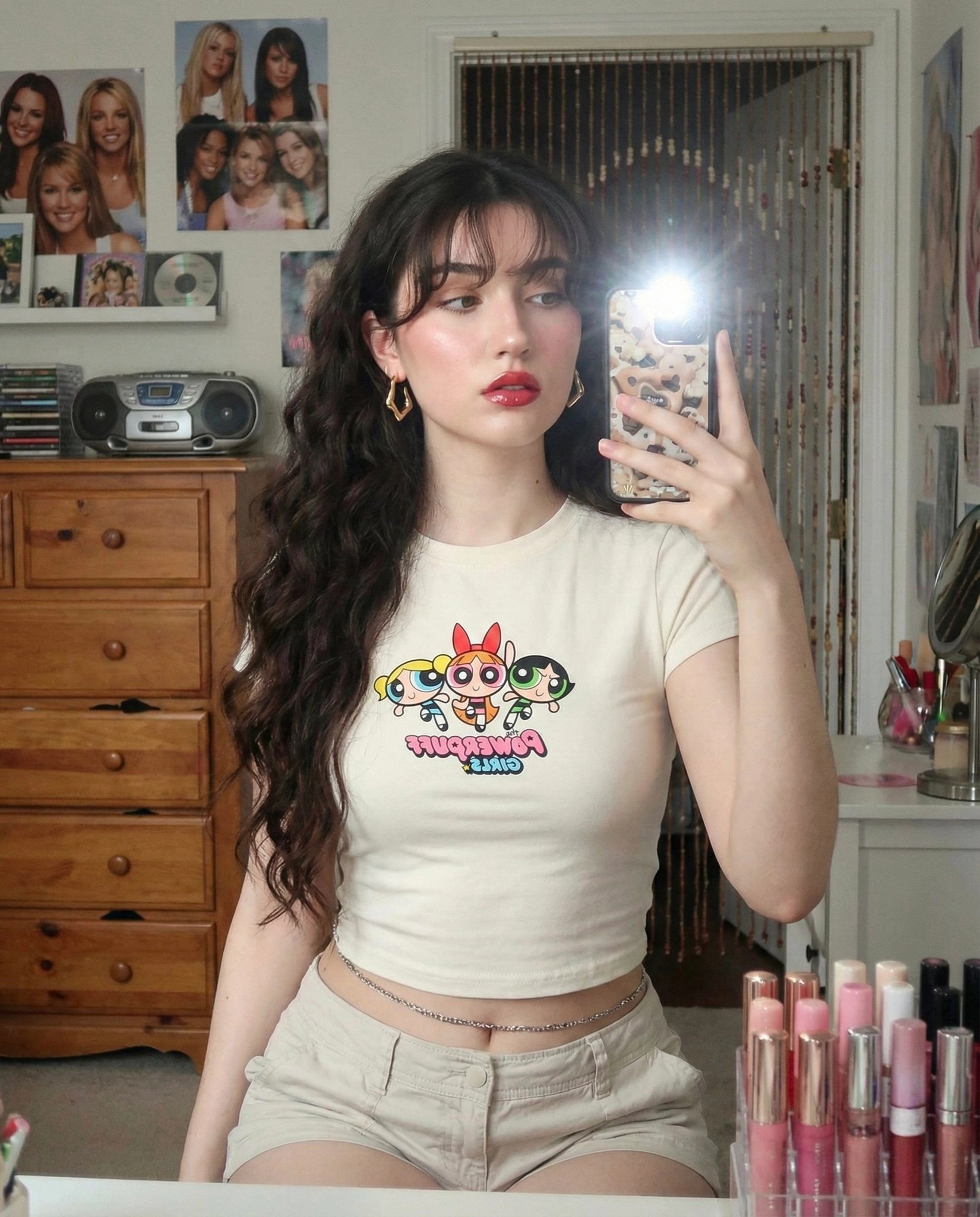 Early 2000s Nostalgic Mirror Selfie with Powerpuff Girls