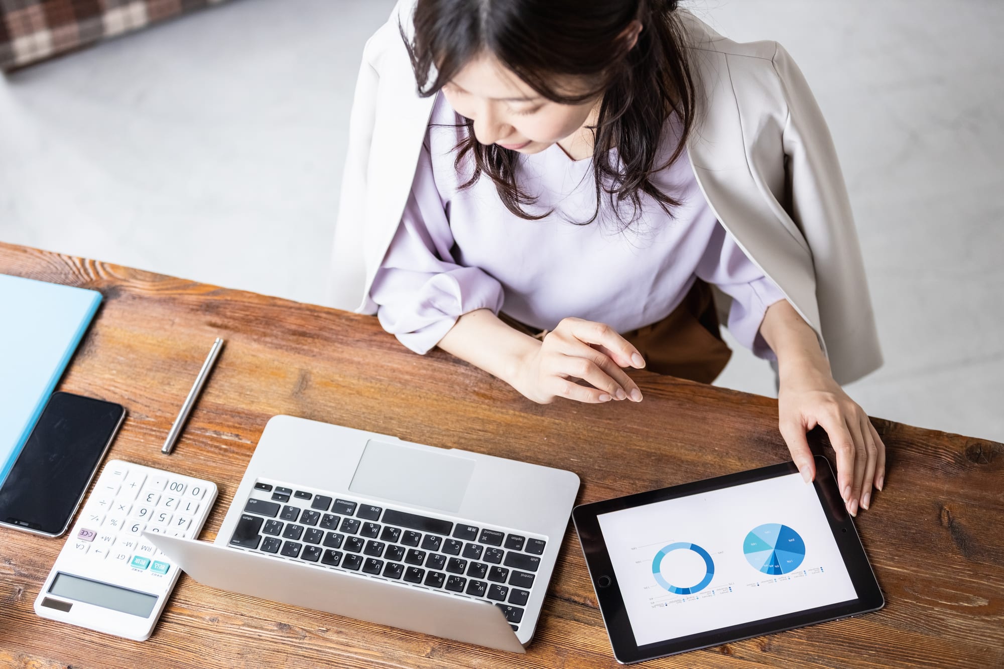 メディア企業の間接業務を長期で継続支援。現場が本来の役割に集中できる体制を構築