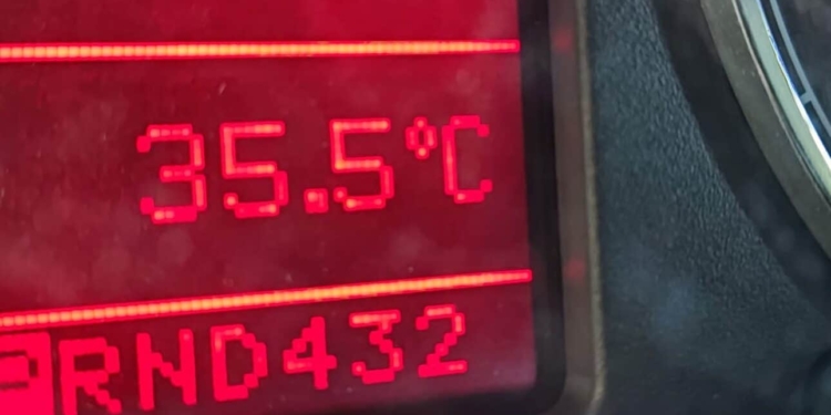 Temperatura en un vehículo de Soria capital esta tarde