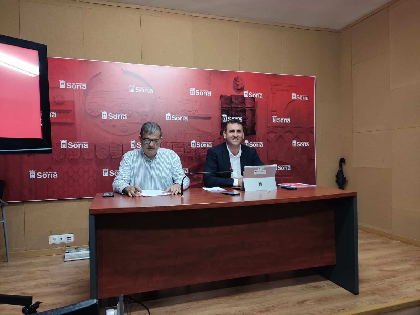 Alberto Santamaría y Gregorio García en la presentación de 'Soria, una ciudad para vivir'