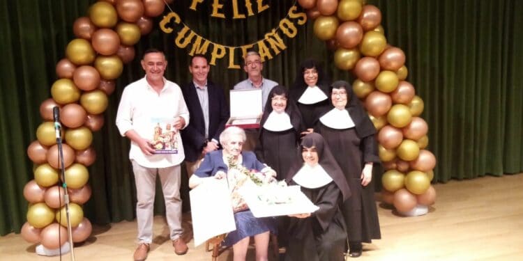 Agustina Mata Mirón