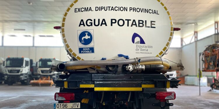 Más de 600.000 litros de agua repartidos por la Diputación de Soria en el puente de agosto