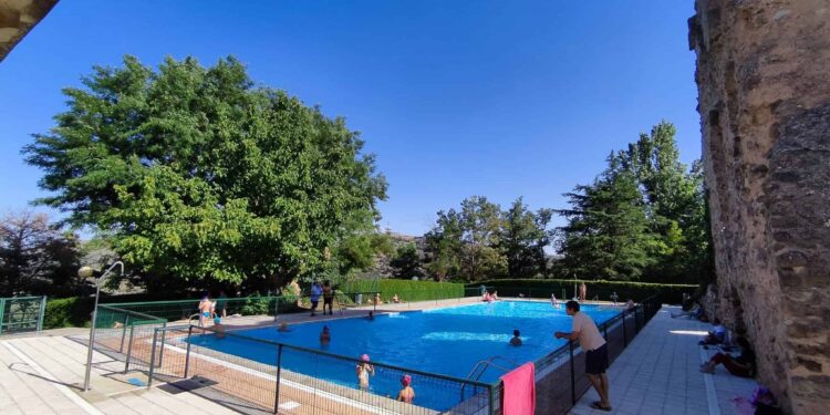 ARCHIVO. Piscina de El Castillo. Soria.