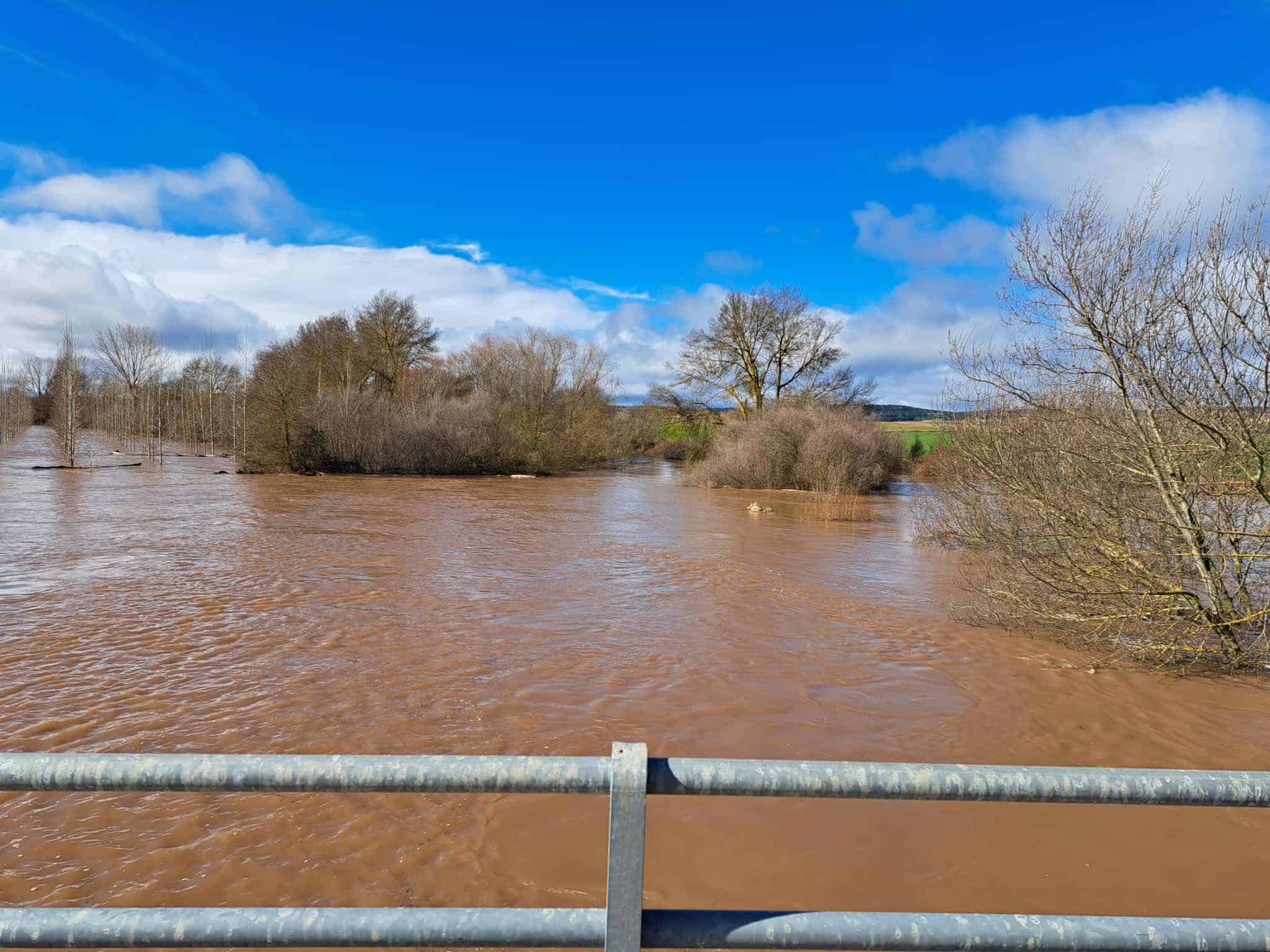 Río Duero a su paso por Tardajos SO-P-3227.