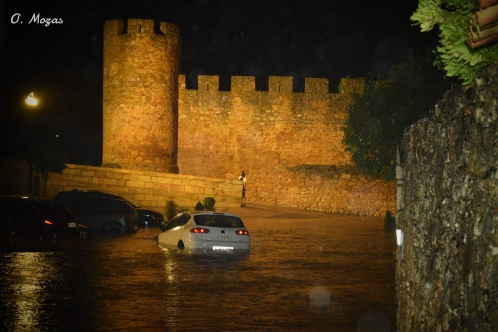 Imagen de las inundaciones en El Burgo de Osma, cercanas al río Ucero, aguas arriba de su desembocadura en el río Duero, metros arriba de la estación de la CHD de Navapalos. FOTO: Óscar Mozas
