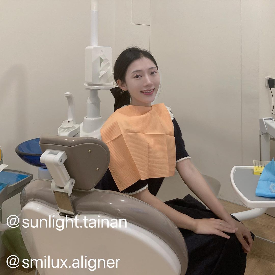 [樂齒 x UU來了]樂齒微矯正隱形牙套真的兼顧到了我的牙齒健康和美麗蛻變喔！🎀  這半年來給自己到最美好的禮物就是越來越自信的笑容😬