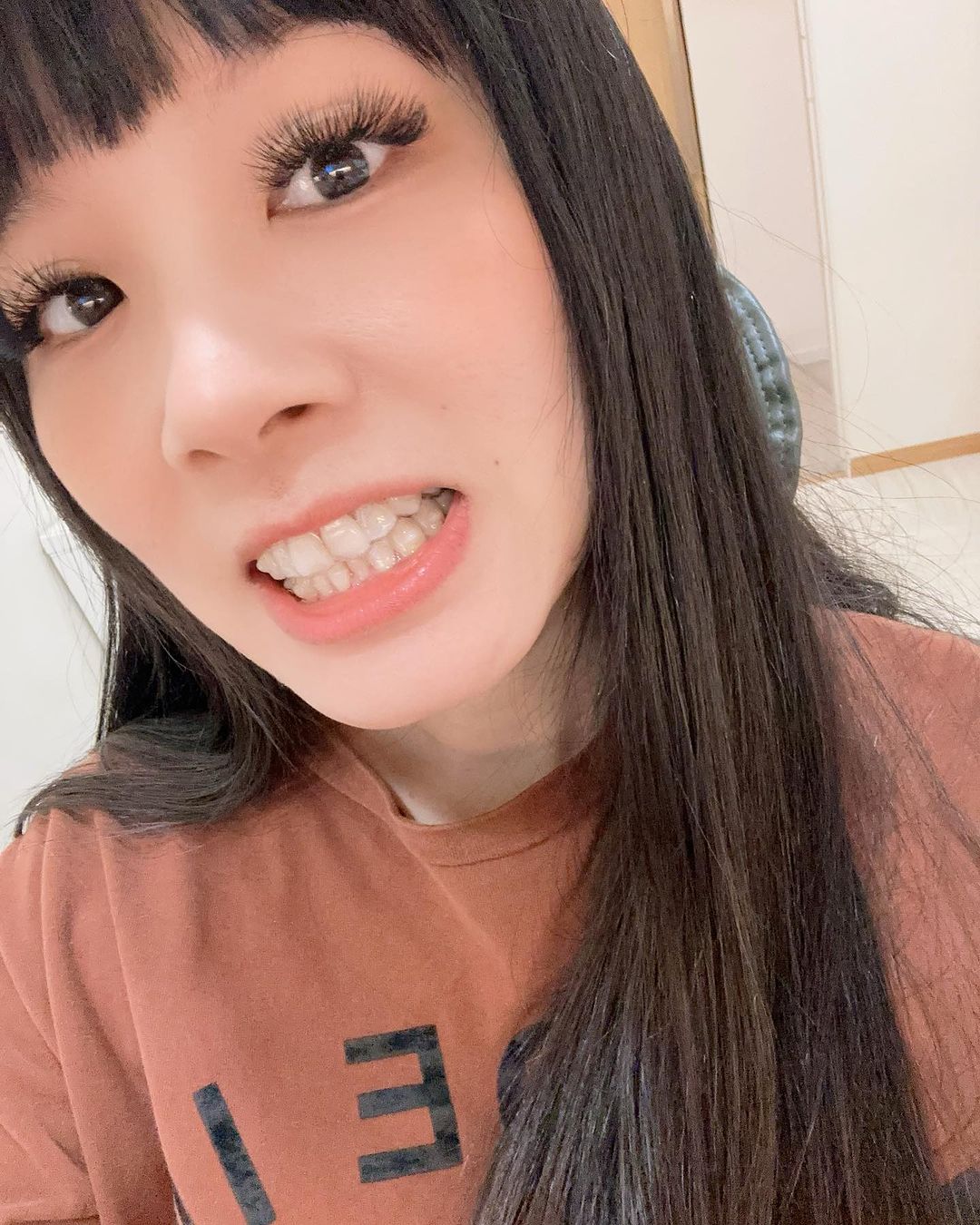 [樂齒 x 梅子] 樂齒微矯正來到滿四個月了樂齒隱形牙套可以說是我的小情人💝 已經習慣每天無時無刻都戴著它，連睡覺都不能沒有它😆