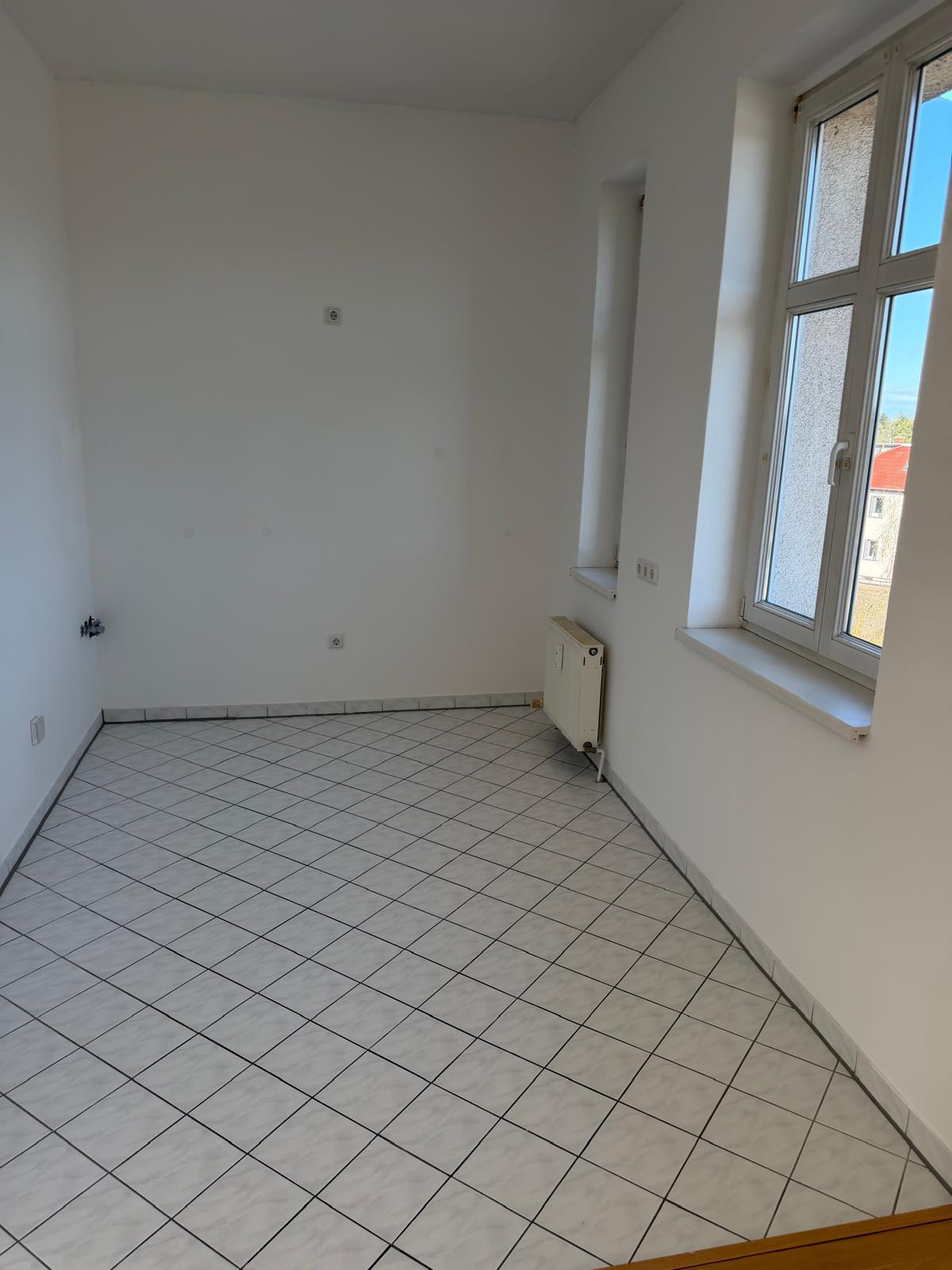2.5-room apartment with balcony in Hellersdorf
