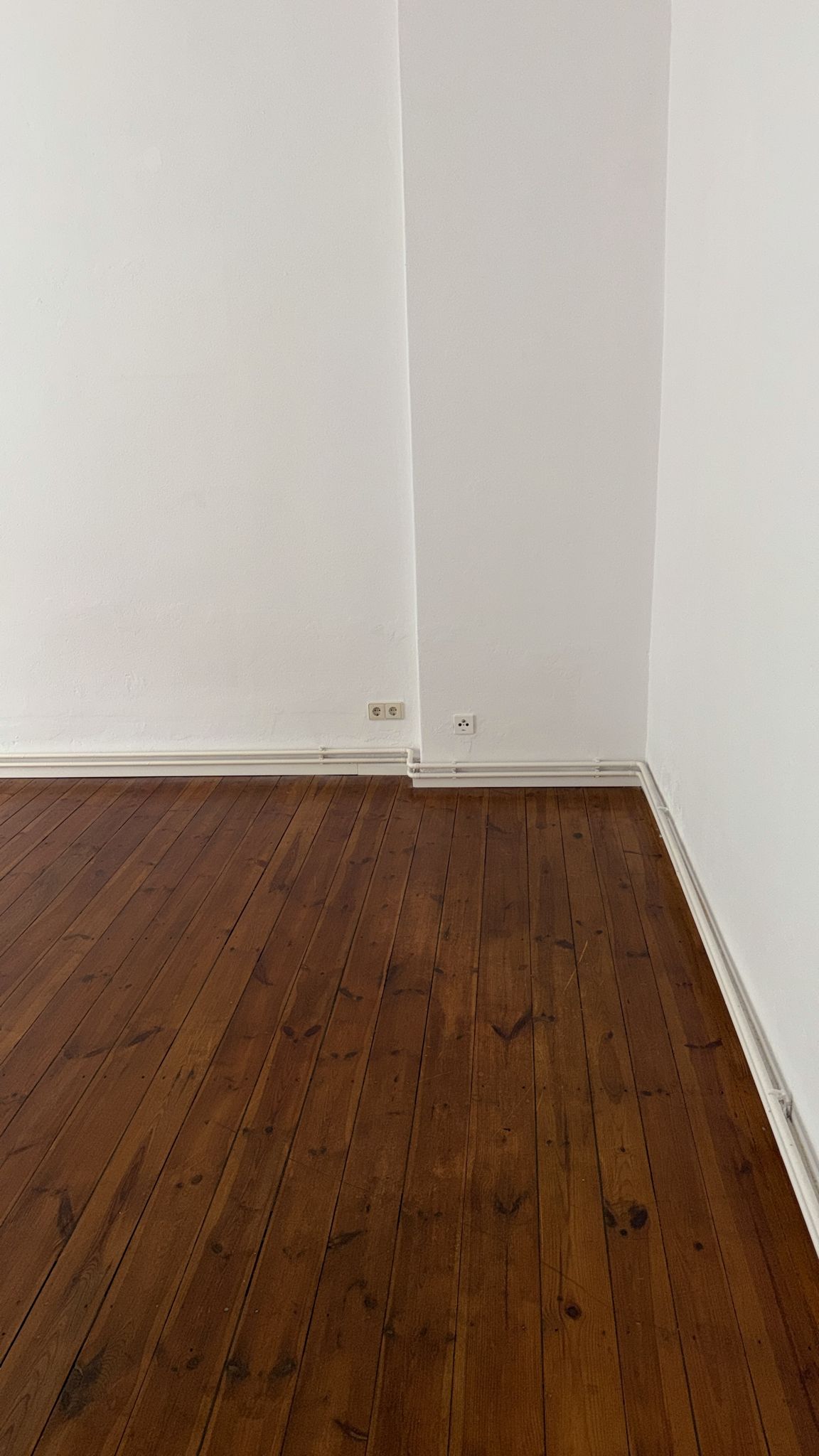 Spacious 2-room apartment at Checkpoint Charlie