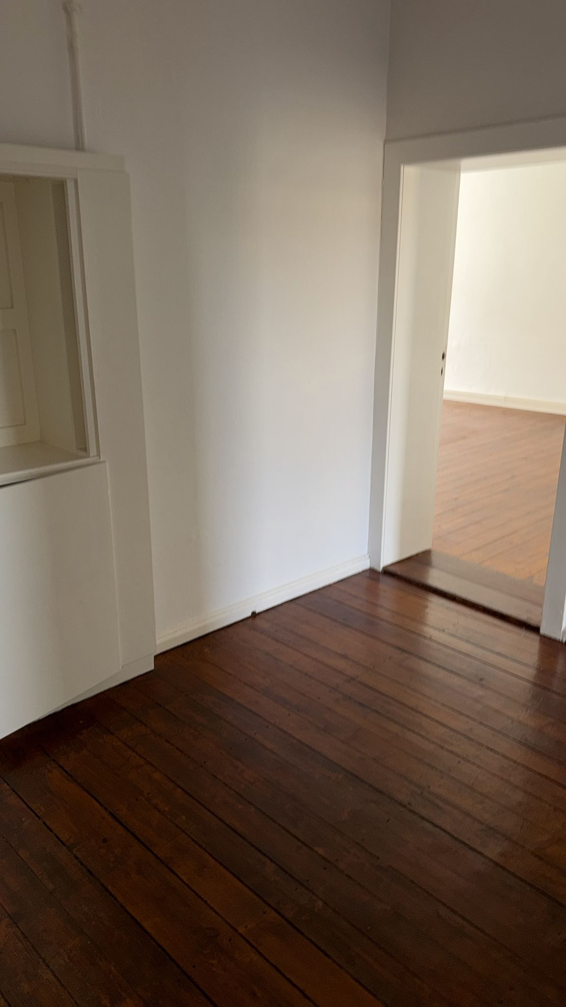 Spacious 2-room apartment at Checkpoint Charlie