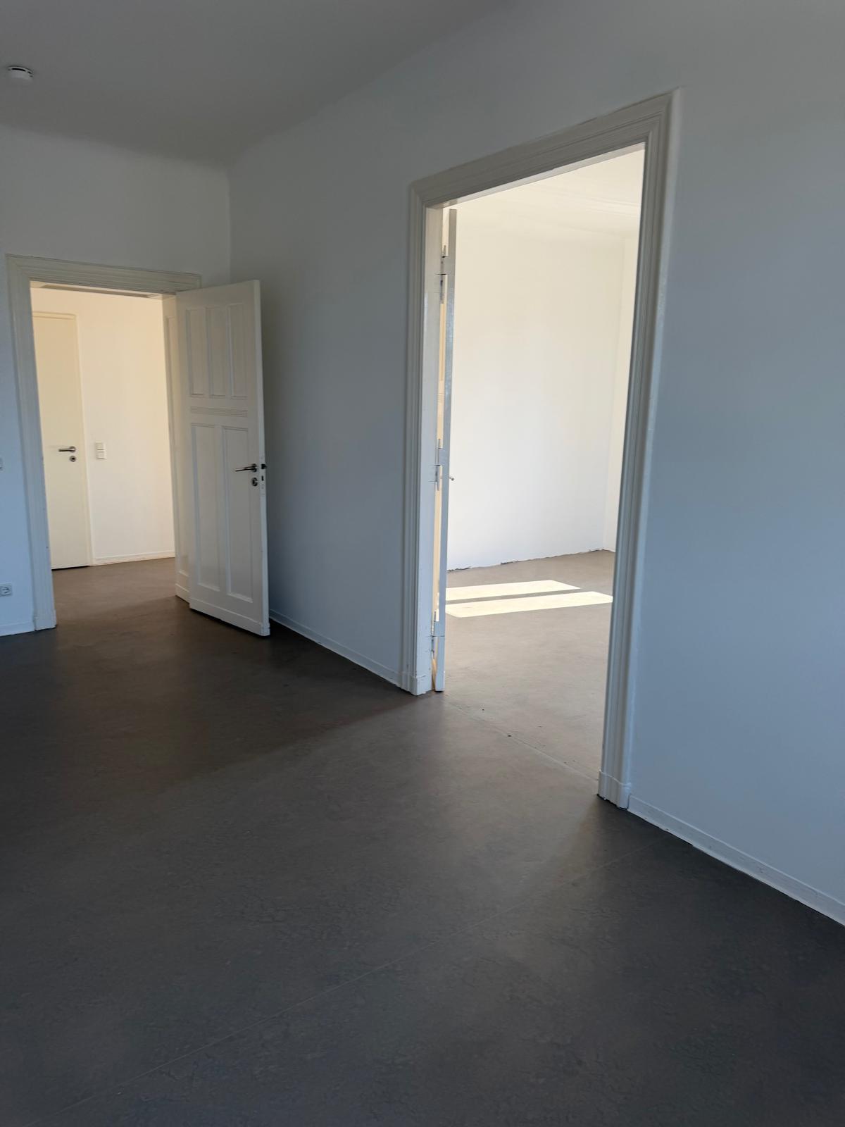 2.5-room apartment with balcony in Hellersdorf