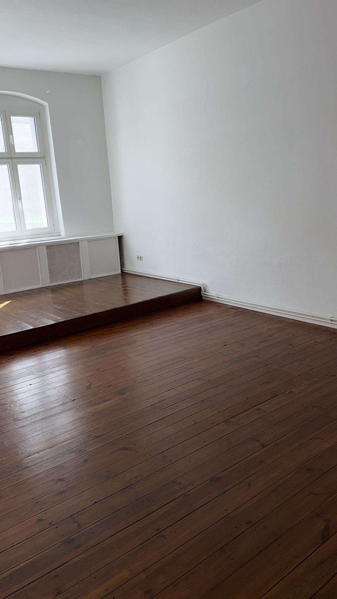 Spacious 2-room apartment at Checkpoint Charlie