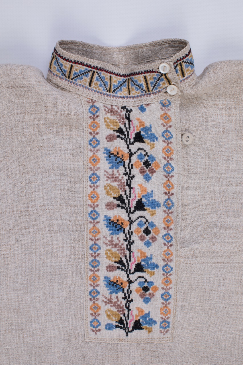 Чоловіча вишита сорочка